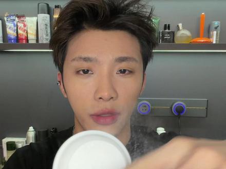 视同款散粉 定妆控油效果很好,我一直在用