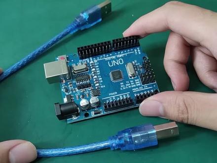 Arduino入门3:UNO板和电脑表白,超简单的串口通讯实验