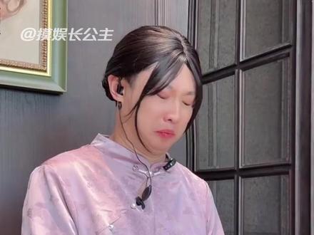 紫薯精,在她身边的人早已遍体鳞伤 #周小闹 #紫薯精 #甩锅 #搞笑#摸娱长公主