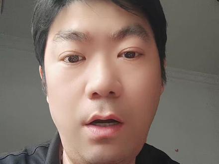 你支持地下车库电车充电吗? 你支持地下车库电车充电吗?因为消防车进不了很多小区地下车库,一旦发生火灾,对于超高层来说,都是致命的危险。#十堰 #电车 #地下车库 #沈寒阳主持人 #旅行推荐官