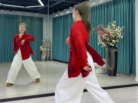 #新舞来袭 背面慢教程来咯,感谢大家的喜欢和支持!#原创编舞 #想你 #曳步舞 #一学就会系列@抖音小助手@DOU+小助手