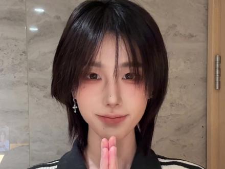 我的日常发型教程来啦! 慵懒氛围少年感的发型教程 久等啦
简单实用的几个手法 请查收!^ ^
#短发女生#鲻鱼头#中性风 #发型教程 #少年感