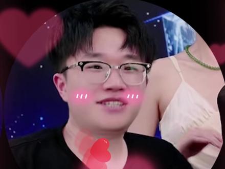 姑姑粉头在哪里?来排队领取爱的号码牌,我是1号🥰#专治不开心 #直播