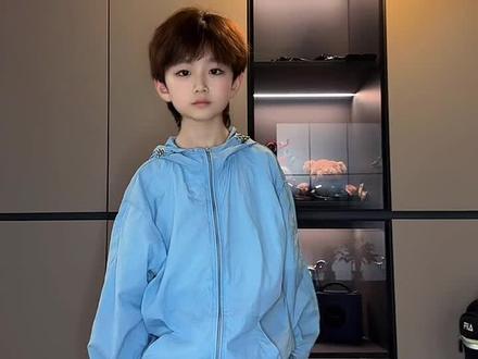 唱跳版枪火~ #枪火宝石Gem #翻唱 #奶熊摇 #宣宣啊 #枪火上分也是卷起来了 @抖音小助手 @DOU+小助手