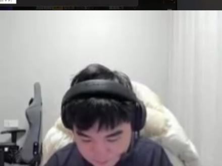 兄弟们 ,把自己的npy举过头顶支持jee! #jee #jee开播 #jee女朋友 #danking #天禄