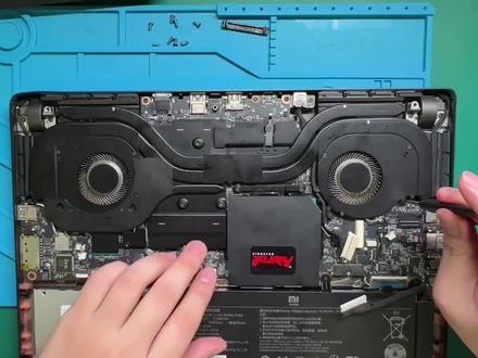 #小米游戏本 #小米笔记本异响 我这小米su7不太行,要换风扇了,游戏本更换风扇,解决异响教程说明。喜欢的就点个赞吧~171502-AA,1902。#小米su7