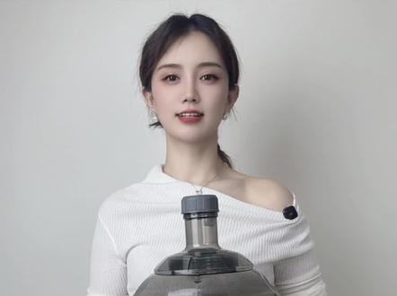 亚冠品牌水桶,可拆卸清洁,卫生健康#储水桶 #纯净水桶 #可拆卸清洁 #露营桶#户外储水桶