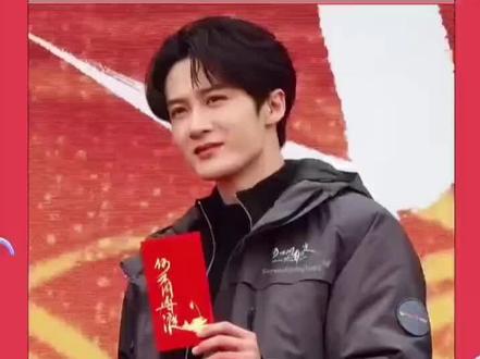 万多小炭火齐聚秦王宫支持健次新剧开机仪式#檀健次谢却山 #何不同舟渡