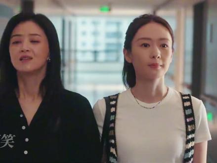 直到何丽华住院沈明珠全程照料,她才终于醒悟把沈明珠当亲女儿看 冯美奇也在此刻打心底里认感谢沈明珠,在她走投无路的时候,因为沈明珠的存在, 她才得到了她所有亲人的帮助,带着她走过了最无助的时刻#四喜 #童谣 #蒋欣 #黄明昊