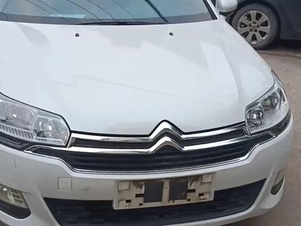 雪铁龙C5自动天窗