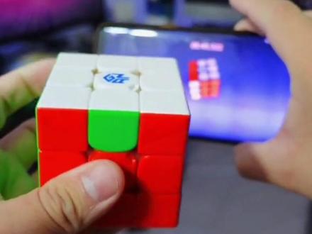 可以连手机的智能魔方,对照着拧,有手就会!#智能魔方 #视频魔方 #gan356i3