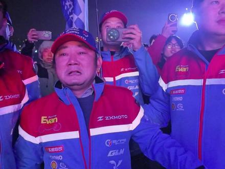 一战封神!他让世界记住了中国摩托!从修车学徒到世界之巅,张雪用热爱证明:平凡亦可逆袭,梦想终将闪耀!#媒体精选计划