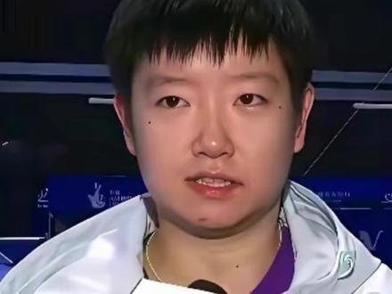伦敦世乒赛孙颖莎赛场获裁判弯腰绅士礼!孙颖莎用实力征服了裁判#中国骄傲孙颖莎 #伦敦世乒赛 #尊重 #国乒 #正能量