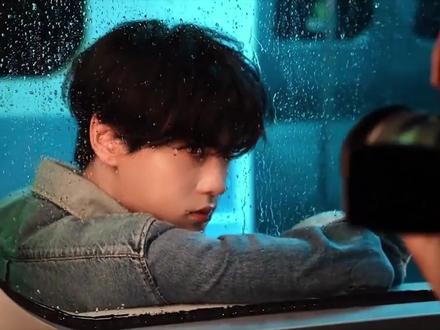 田雷就必须有个孩子吗? 早就辟谣告黑的事,一有新商务又蹦出来了#田雷 #郑朋 #华策 #抖音精选 #热搜