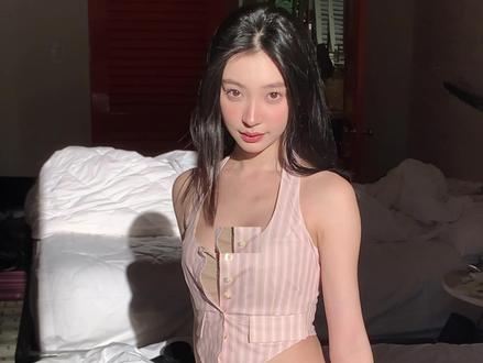 𝑪𝒂𝒍𝒊𝒇𝒐𝒓𝒏𝒊𝒂 𝑷𝒊𝒏𝒌 𝑽𝒊𝒃𝒆𝒔🍑
#一眼万年丹霞妆#美妆模范生