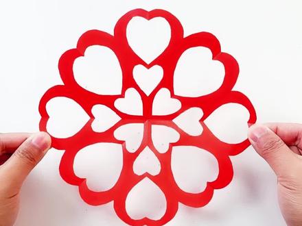 教你一分钟剪窗花❤️元旦快乐,一起剪窗花迎新年,妈妈看了夸你手巧!