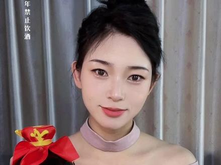 挑战100天喝酒不重样 第五十三天 状元红。别人的闺蜜是:宝,少喝点。我的闺蜜是:别吃头孢接着炫。#把酒倒满来个不醉不休 #故事与酒 #深夜的酒