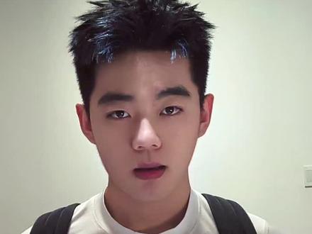 阿米嘎蒂朵喵喵~ #阿米嘎蒂朵喵喵手势舞 #阿米嘎蒂朵喵喵舞蹈挑战 #手势舞 #肌肉