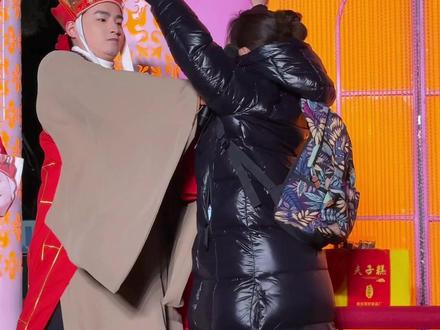 真吓银…#闫东 #长春动植物公园 #长春动植物园NPC太会整活了 #来长春动植物园必刷女儿国副本 #女儿国互动的游客越来越厉害了