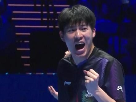 直落三局 杀出重围,温瑞博力压西蒙高茨出线!#温瑞博3比0西蒙高茨 #温瑞博晋级世界杯16强 #2026澳门乒乓球世界杯