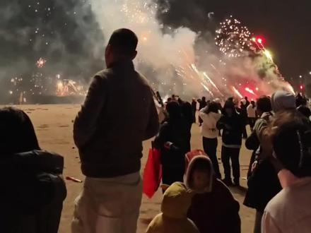 2026常州西太湖跨年烟花燃炸夜空,焰浪冲霄、湖天同辉,万簇光华迸射的瞬间堪称年度最震撼的视觉暴击!