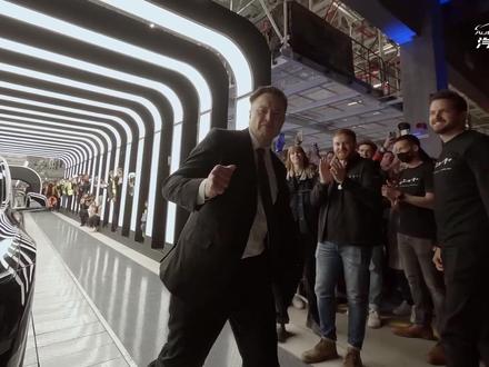 一分钟带你了解埃隆·马斯克! #汽车 #汽车人物 #埃隆马斯克 #马斯克的传奇人生 #埃隆马斯克语录