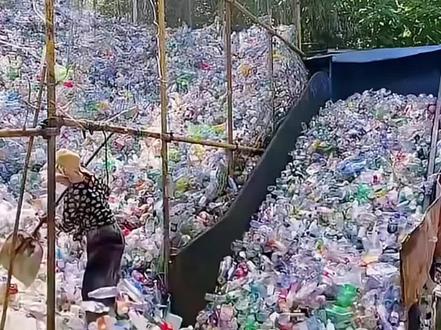 塑料制品加工成的衣服,你穿过吗!#科普一下 #科普 #塑料纤维