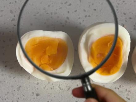 不愧是蛋神,跟着蛋神煮9分12秒的蛋,这个程度的煮鸡蛋不会噎得慌#煮鸡蛋 #鸡蛋的神仙吃法 #蛋神#溏心蛋 #创作者中心 #创作灵感