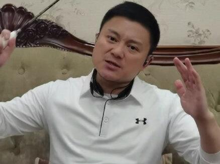 口碑很好的胜利黑金隼亨德拉签名版,到底怎么样?
和极速12二代比,怎么选?