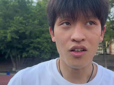 你觉得体育中考选考 最简单的项目是什么? #中考体育 #交出你的马拉松穿搭 #晒出我的人生跑鞋 #抖音送你去跑马 #实心球
