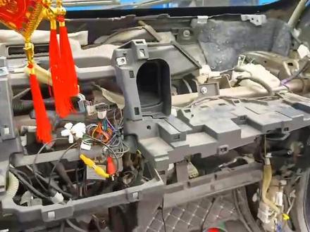 丰田RAV4,仪表台拆卸过程,故障原因,翻版吹不了风挡玻璃#汽车维修#每天一个用车知识 #汽车保养与维修 #汽车知识