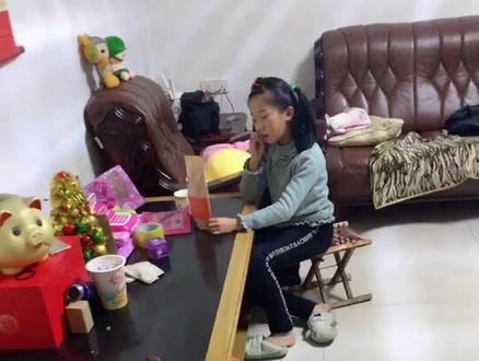 玩大了真的玩大了,还好我是真买了芭比娃娃,不然我要倒霉了,眼泪都出来了,我绝对不是亲哥哥