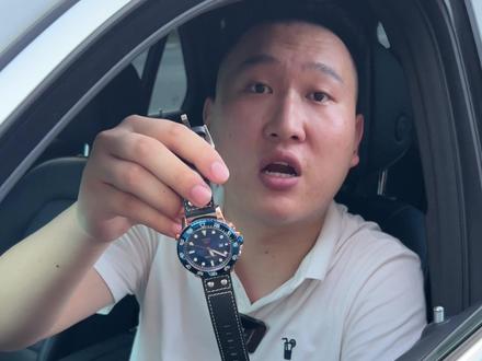 这也太厉害了,手表还能当车钥匙这回好了以后不怕车钥匙锁车里了