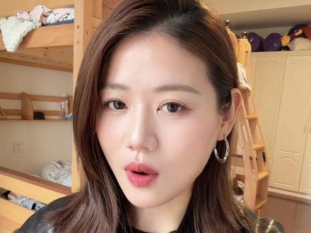 新专辑就是好听!每一首都好听!还要去现场听!已经设为手机铃声了~嘻嘻#周杰伦新专辑 #周杰伦演唱会