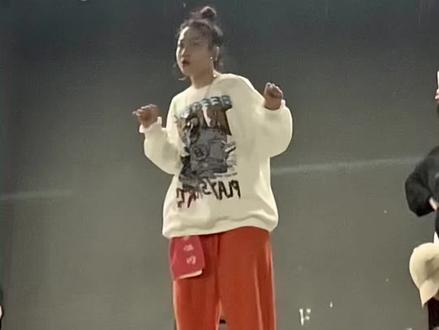 今天份#基本功 来了 swag元素Citirokk变形 其实#swag 不难 脸皮厚就行