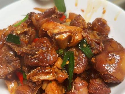 不允许还有人不知道,风干鸡这么做才叫绝!干煸后越嚼越香,好吃到停不下来!这盘干煸风干鸡,我能连炫三碗白米饭!#生活服务热点中心 #我是美食创作者 #风干鸡 #鸡肉 #家常饭做法