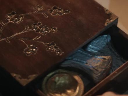 逐玉15集剧情解说 长玉从阿翁口中得知父亲樊二牛不是阿翁亲生的,16年前逃难来此地以樊二牛身份生活。谢征这次真的要离开了,不知道何时才能再见#逐玉#张凌赫#谢征#田曦薇#宅家dou剧场