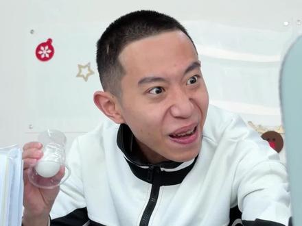 明明可以直接抢,却还要陪老班玩游戏 #DOU斯卡2025 #超能演剧情大赛 #一人分饰多角 #内容过于真实 #校园