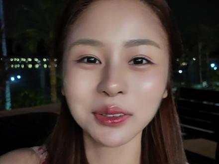 高考分数出来好几天了,回想起以前,历历在目。没有那么多天赋异禀,努力才能翻山越岭。只有坚持别人无法坚持的坚持,才能拥有别人无法拥有的拥有。