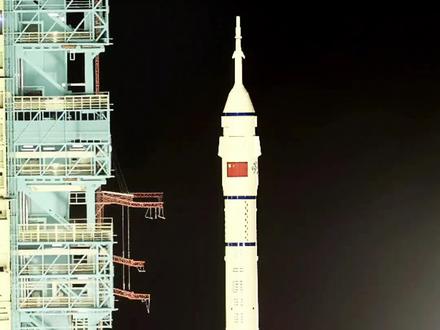 神舟23号发射成功! #中国航天 #神舟23号#香港航天员 #中国航天员 #长征2号火箭