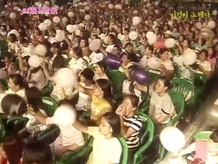 一个和睦的家庭 缺少不了 一个家庭主妇的贡献 这首歌 献给 为一个家 默默付出的(女士们)
#wax#大婶#아줌마#滚石哥#回忆80后韩国歌曲