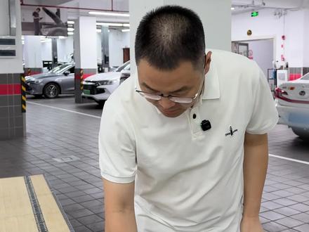 动力电池的冷媒冷却管损坏。目前最靠谱的方式就是换整个冷却板。#刀片电池维修#三电系统维修#动力电池维修