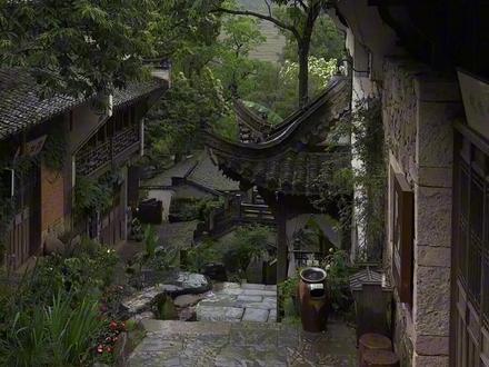 好想和你一起走在这样的江南小路上.