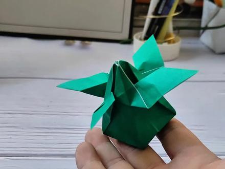 一张正方形纸就可以做出有趣好玩的花型螺旋飞行器#折纸玩具 #手工diy #手工折纸 #飞行器 #亲子手工