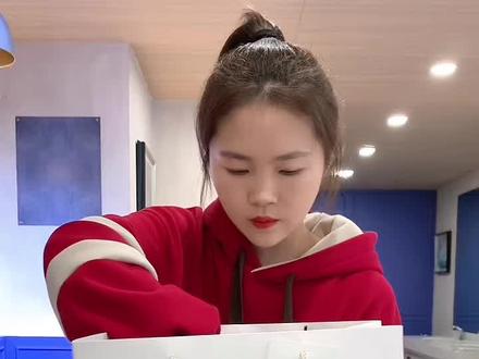 鲨鱼裤怎么搭配好看图片 561dd1e5d89c1b1c25fcb450bc858ccb~tplv-dy-resize-origshort-autoq-75:330.jpeg?x-expires=1992279600&x-signature=kir%2FREUHQpxY%2BwwMBA8NzsNtUzo%3D&from=3213915784&s=PackSourceEnum_AWEME_DETAIL&se=false&sc=cover&biz_tag=pcweb_cover&l=20230221030154734180334F9BED3A0C7F