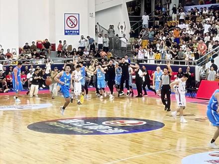 见证历史了🏆#广东省篮球联赛 #庄战 #黎伊扬