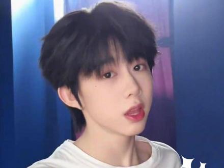 网络世界有许多真真假假的事情我们无从考证,陈奕恒,请永远真诚勇敢。#陈奕恒 #tf四代 #tf家族 #时代峰峻 #陈奕恒回归