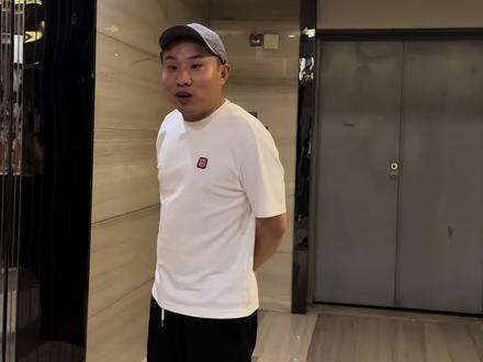 偶遇志胜 随橙想呢竟然欠了小呵呵一百多个桃花币 #贺峻霖