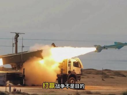 美军航母压境伊朗,伊朗硬刚的底气何在?懂王这下算是看明白了? 10万吨级核动力航母堵在波斯湾门口,300多架先进战机随时待命,美军都把刀架到脖子上了,伊朗凭啥还敢公开叫板,德黑兰广场上那幅导弹击沉美军航母的巨画,是自欺欺人的政治秀,还是手握实锤的底气外露,今天咱们看清伊朗硬刚背后的算计与底牌,你会发现这根本不是冲动之举,而是小国在大国夹缝里算透了的生存博弈,伊朗的强硬从来不是凭空冒出来的,而是被内忧外患逼到墙角后的必然选择,先看家里的烂摊子,经济困局早已把民众逼到了临界点,世界银行数据显示,2023年伊朗通胀率飙至45%,#硬核深度计划 #军事科普 #全球创作者计划 #零基础看懂全球 #伊朗