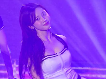 总是这么欢实 #金娜英#韩国女团热舞#这谁能顶得住啊